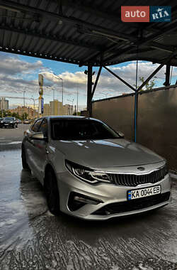 Седан Kia K5 2018 в 