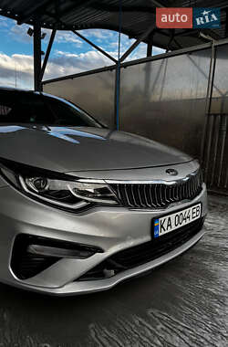 Седан Kia K5 2018 в 
