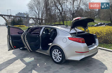 Седан Kia K5 2013 в 