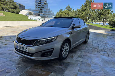 Седан Kia K5 2013 в 
