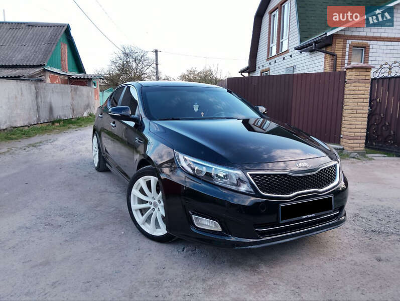 Седан Kia K5 2013 в 
