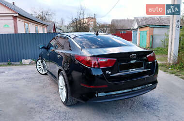 Седан Kia K5 2013 в 