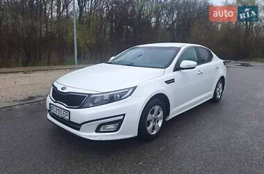 Седан Kia K5 2015 в Днепре