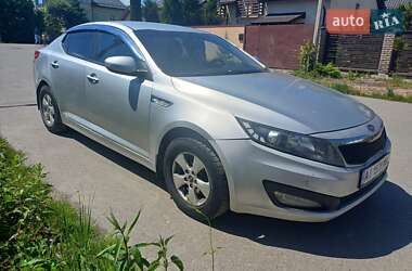 Седан Kia K5 2012 в Винниках