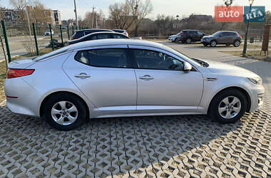 Седан Kia K5 2015 в 
