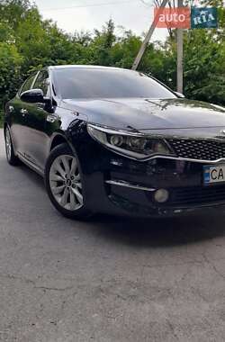 Седан Kia K5 2016 в 