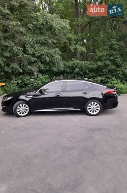 Седан Kia K5 2016 в 