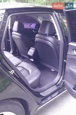 Седан Kia K5 2016 в 