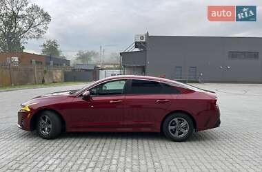 Седан Kia K5 2021 в 