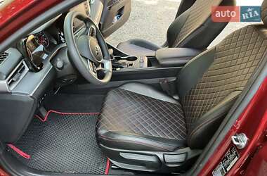 Седан Kia K5 2021 в 
