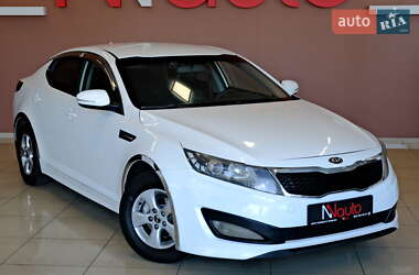 Седан Kia K5 2013 в 