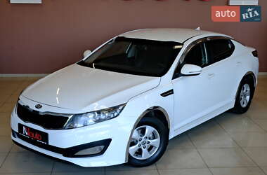 Седан Kia K5 2013 в 