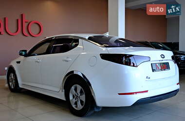 Седан Kia K5 2013 в 