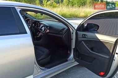Седан Kia K5 2012 в 