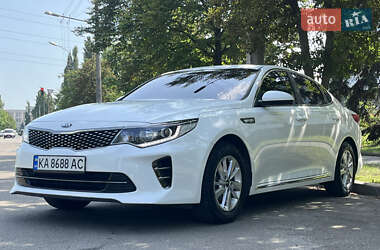 Седан Kia K5 2017 в 