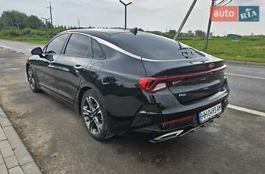 Седан Kia K5 2021 в 