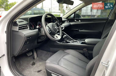 Седан Kia K5 2021 в 