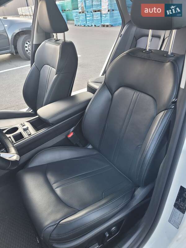 Седан Kia K5 2020 в Киеве