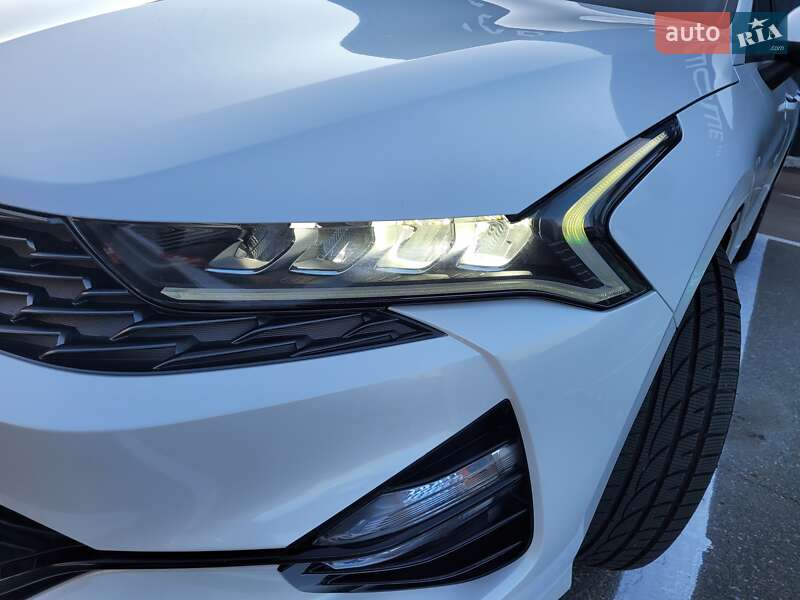 Седан Kia K5 2020 в Киеве