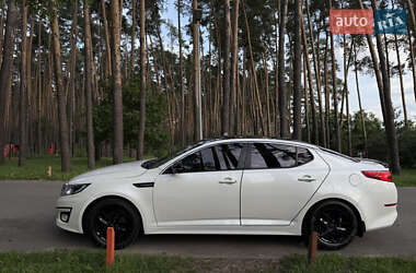Седан Kia K5 2014 в Києві