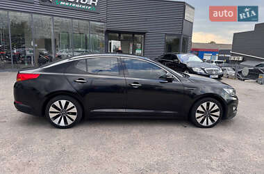 Седан Kia K5 2010 в 