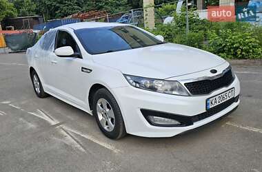 Седан Kia K5 2013 в Киеве