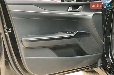 Седан Kia K5 2020 в 