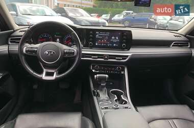 Седан Kia K5 2020 в 