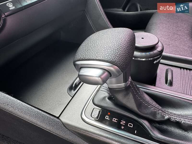 Седан Kia K5 2015 в Одесі
