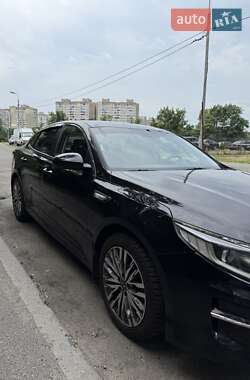 Седан Kia K5 2017 в Киеве