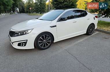 Седан Kia K5 2014 в Виннице