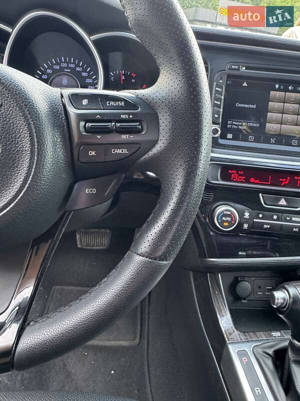 Седан Kia K5 2014 в Києві