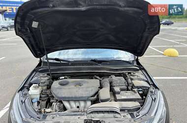 Седан Kia K5 2014 в 