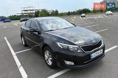 Седан Kia K5 2014 в Киеве