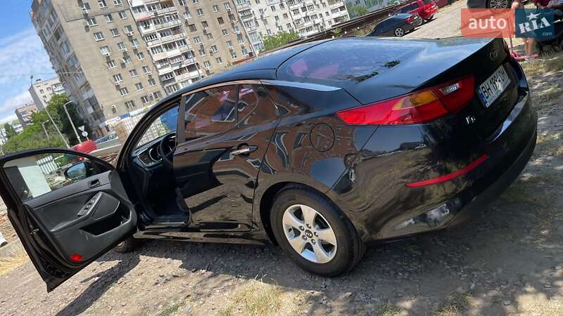 Седан Kia K5 2014 в 