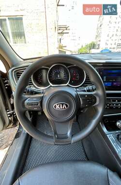 Седан Kia K5 2014 в 