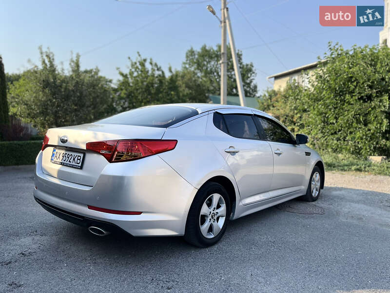 Седан Kia K5 2012 в Харькове