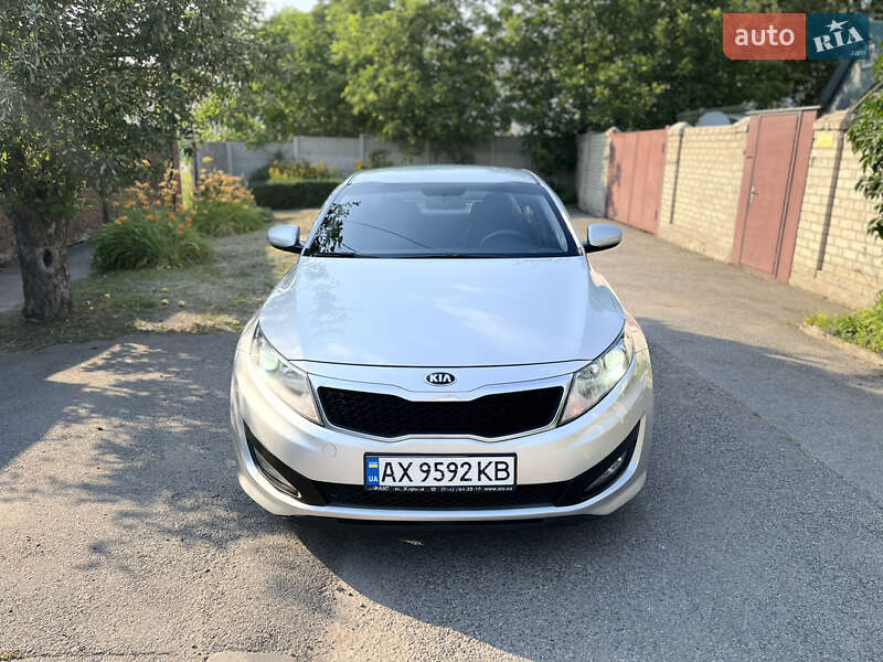 Седан Kia K5 2012 в Харькове