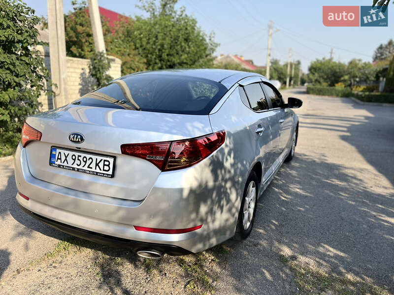 Седан Kia K5 2012 в Харькове