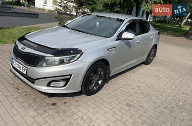Седан Kia K5 2015 в Києві