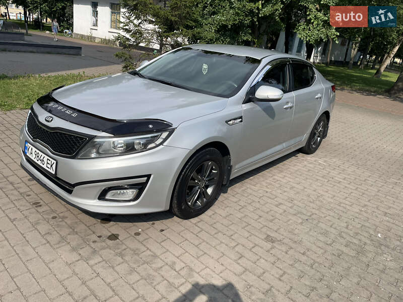 Седан Kia K5 2015 в 