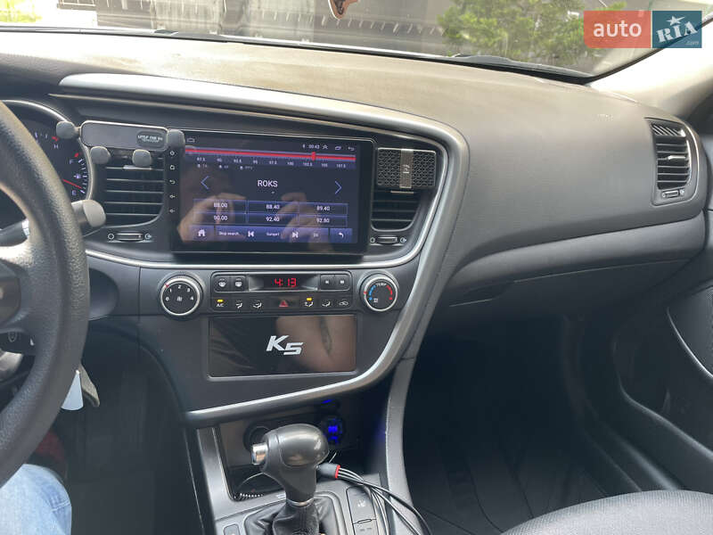 Седан Kia K5 2015 в Києві
