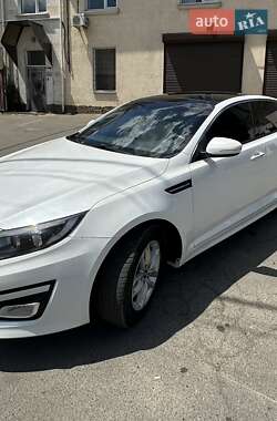 Седан Kia K5 2013 в Одесі