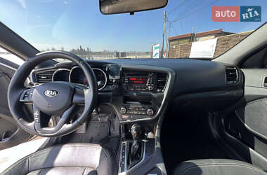 Седан Kia K5 2012 в 