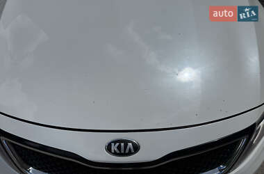 Седан Kia K5 2013 в 