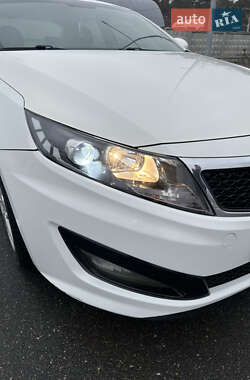 Седан Kia K5 2013 в 
