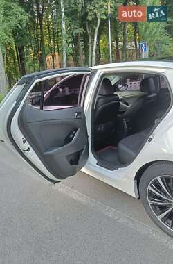 Седан Kia K5 2014 в 