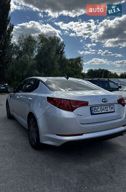 Седан Kia K5 2012 в 