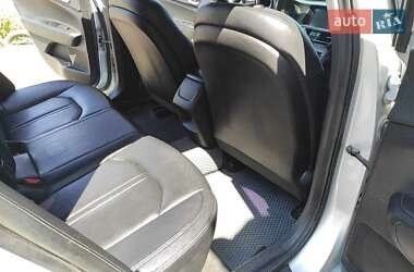 Седан Kia K5 2016 в 
