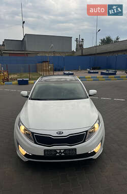 Седан Kia K5 2012 в 